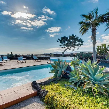 Kura Pcarmen Villa *